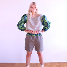 Load image into Gallery viewer, TH Wool Winter Short 5
